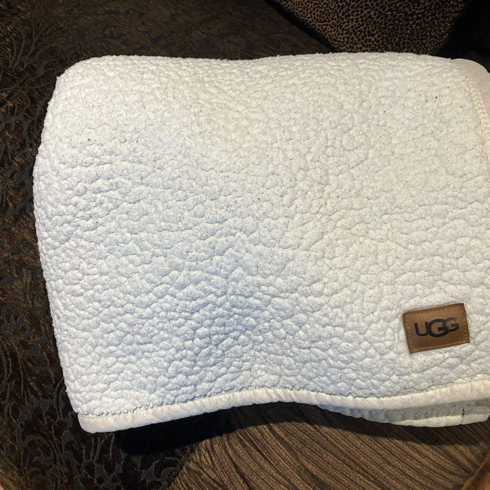 UGG White Sherpa Throw Blanket